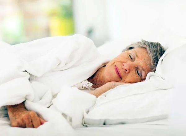 Người đau lưng nên nằm đệm bông ép