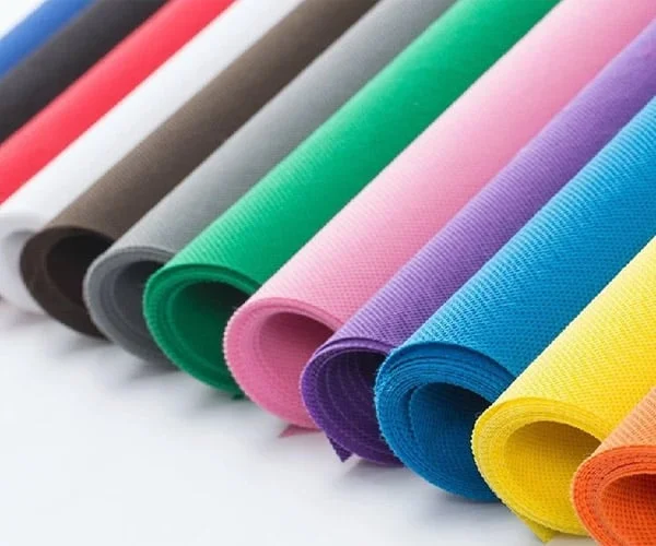 Vải không dệt là gì ? Ưu nhược điểm và ứng dụng vải không dệt